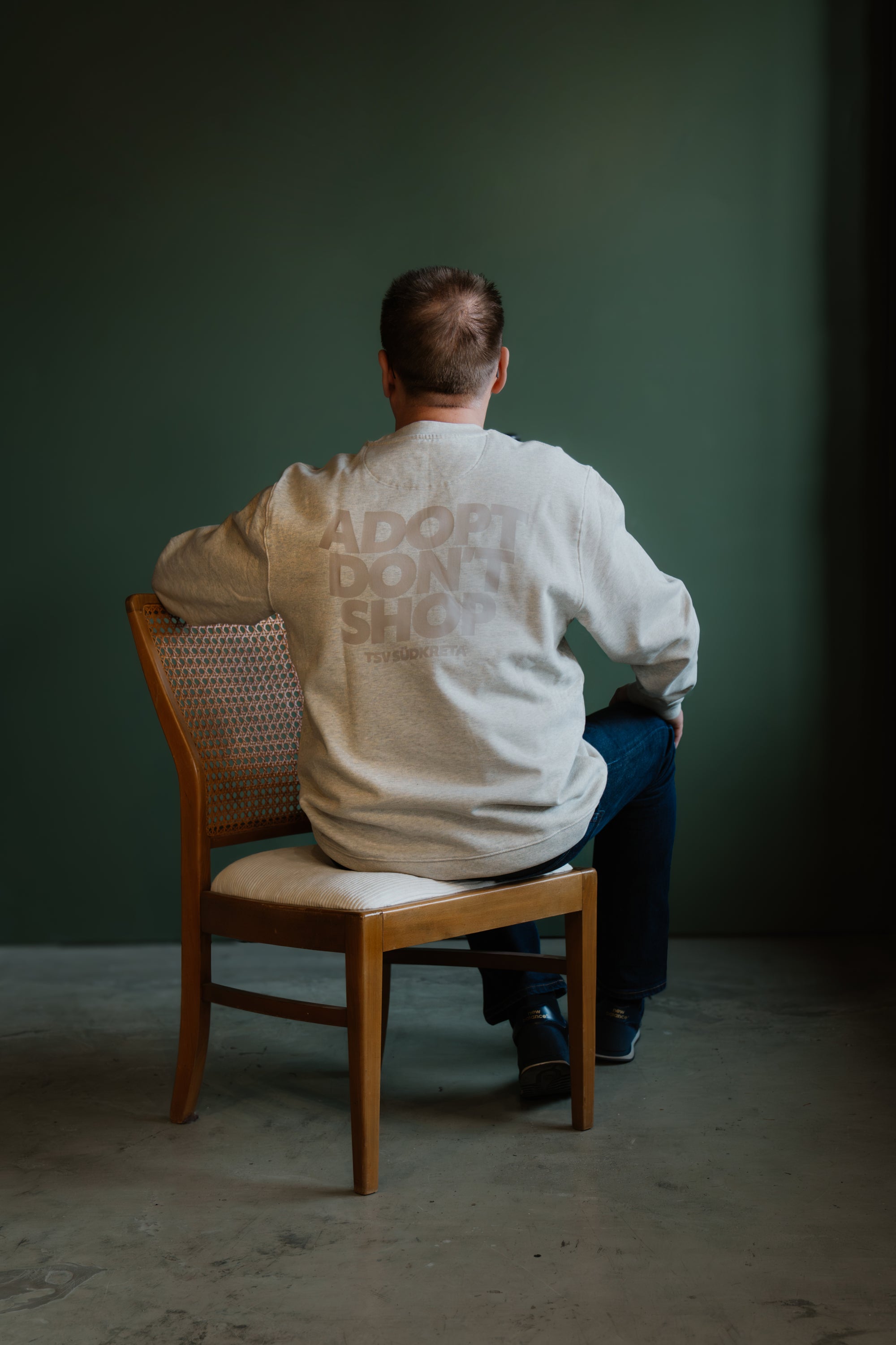 Sweatshirt in Heather Haze „Adopt don’t shop“